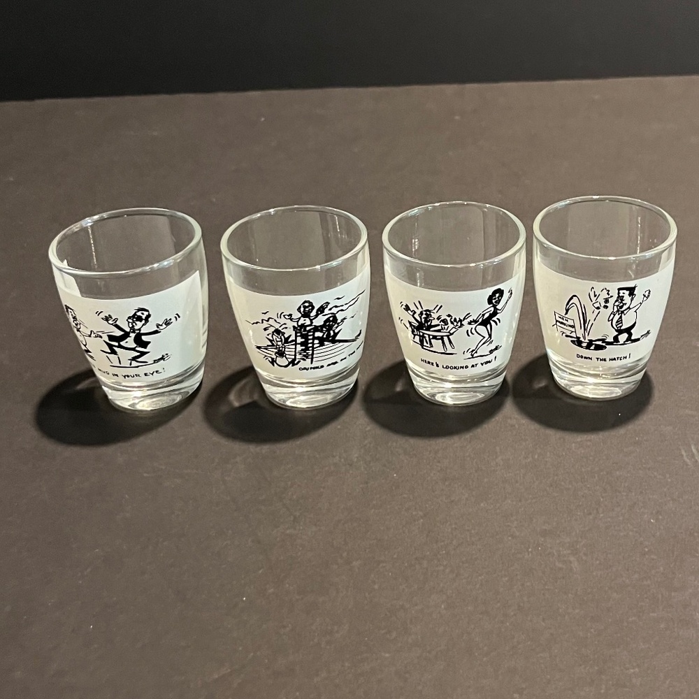 Vintage Anchor Hocking 4 Shot Glass Glasses Set Novelty Barware